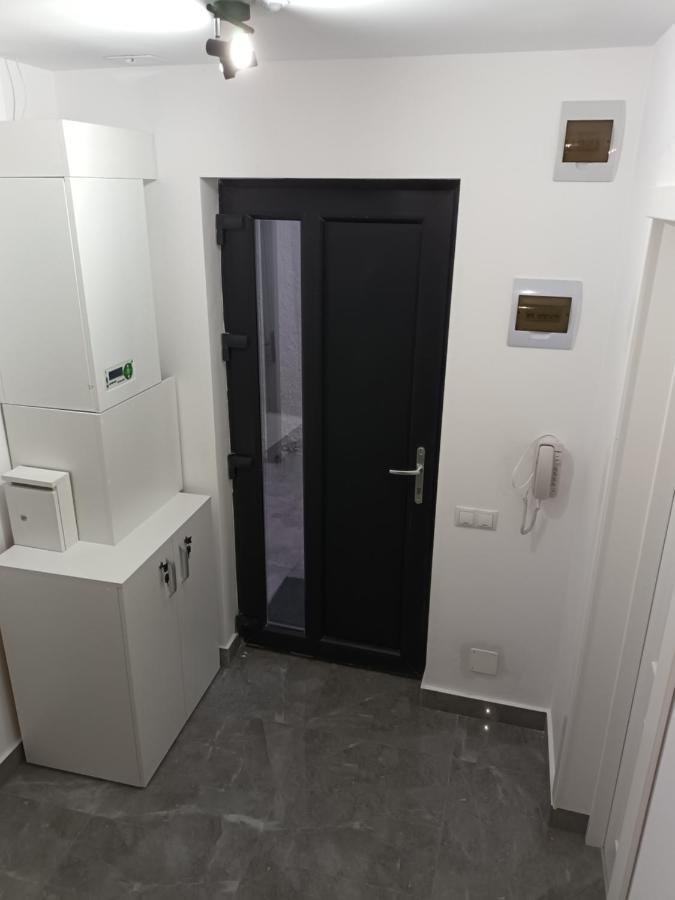 Old Town Studio Apartments 巴亚马雷 外观 照片