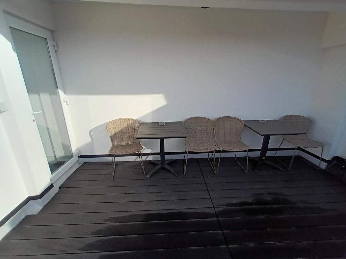 Old Town Studio Apartments 巴亚马雷 外观 照片