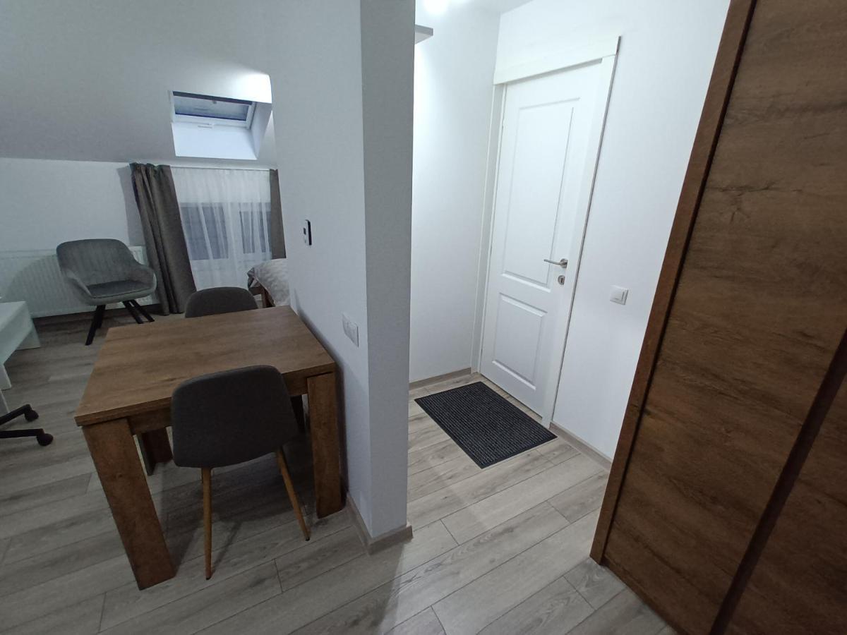 Old Town Studio Apartments 巴亚马雷 外观 照片