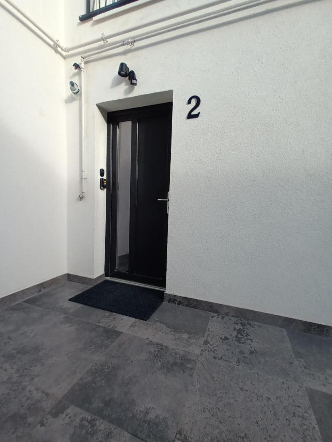 Old Town Studio Apartments 巴亚马雷 外观 照片
