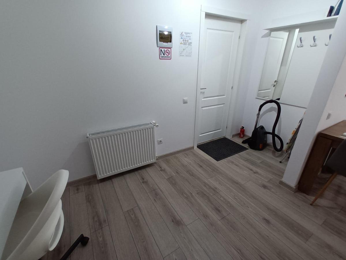 Old Town Studio Apartments 巴亚马雷 外观 照片